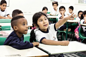 Candidato a Prefeito de Monte Alto apresenta projeto de Super Escola